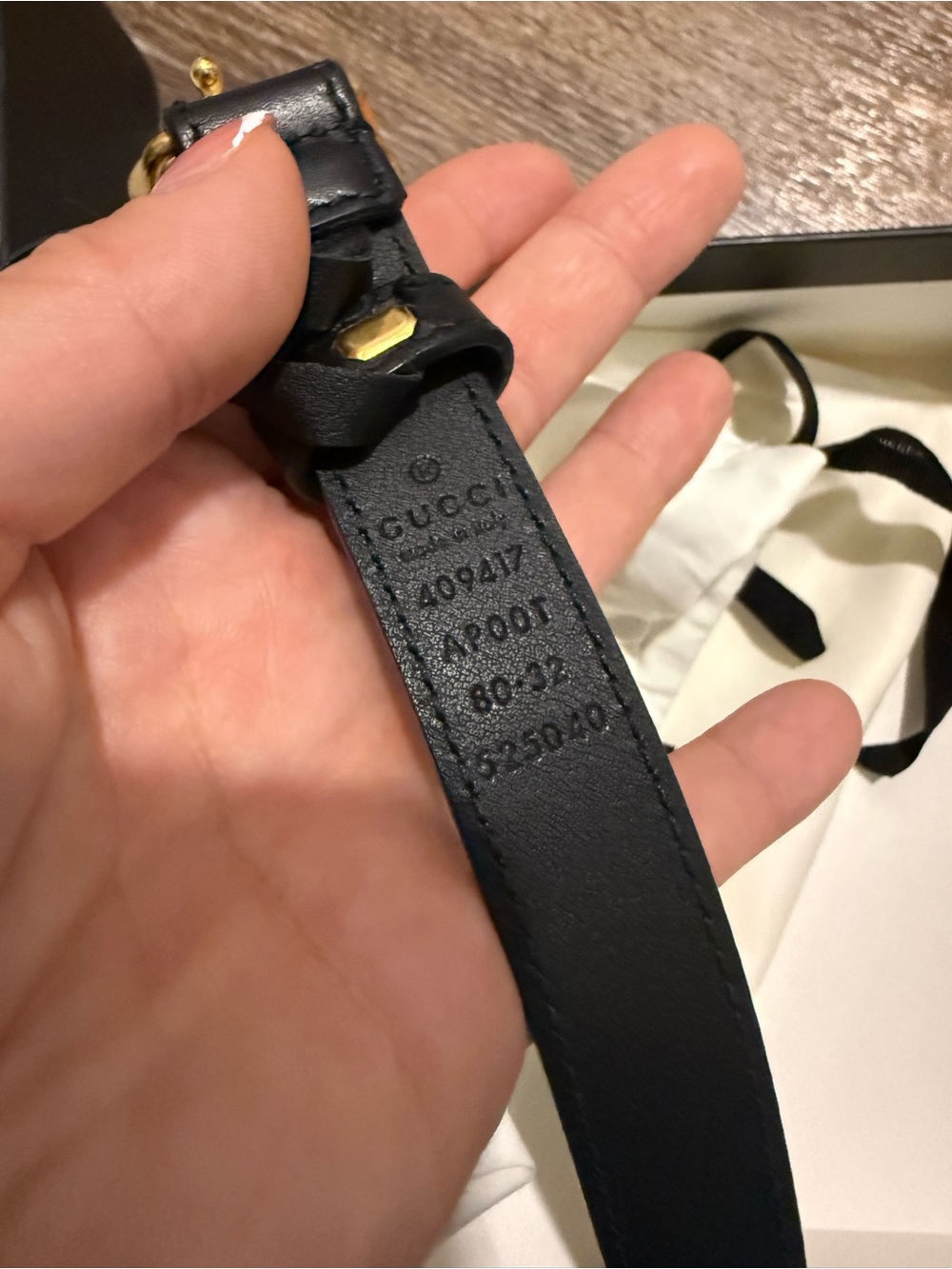 Gucci Black Leather Belt with Gold Double G Interlocking Buckle - Picture 4 of 7